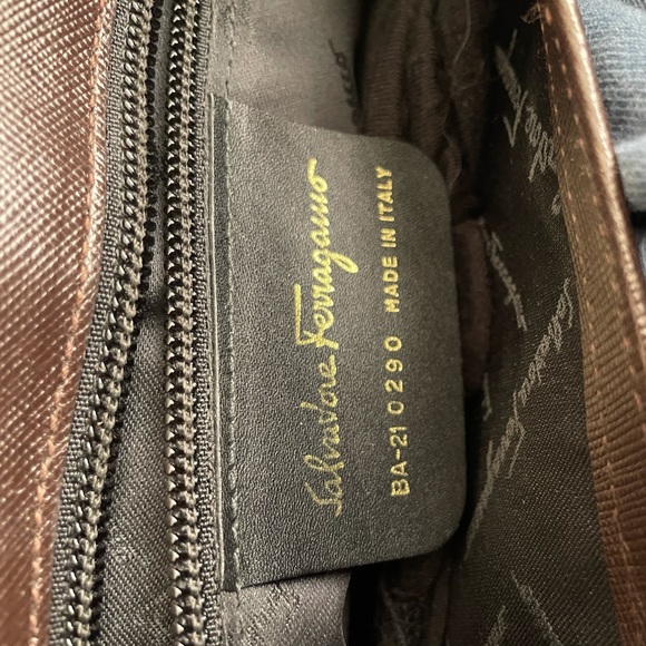 Salvatore Ferragamo Gancini Top Handle 2 way leather handbag - Picture 13 of 13